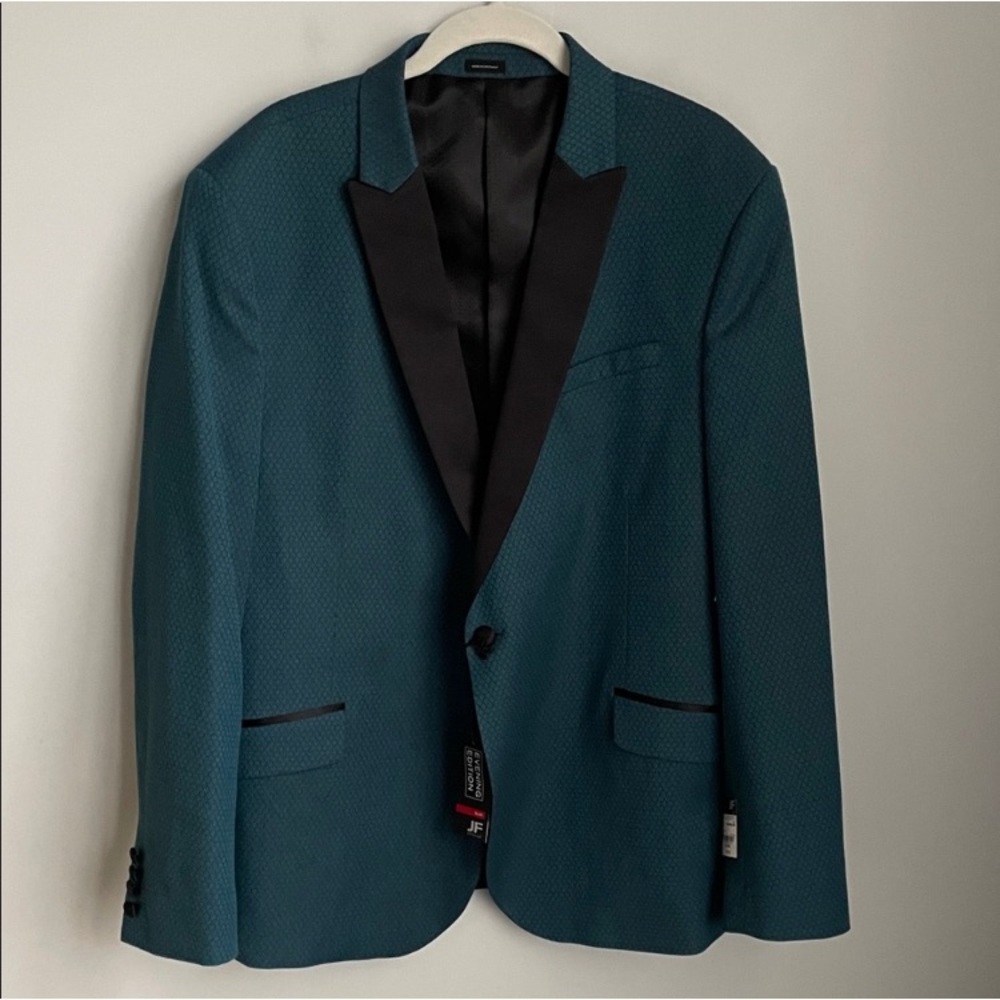 New J. Ferrar Teal Slim Fit Tuxedo Jacket with Black Accents Size 48
Regular